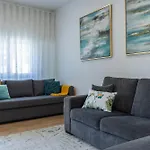 Moderno Com Terraco Lisboa
