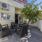 Moderno Com Terraco Lissabon
