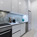 Moderno Com Terraco * Lissabon
