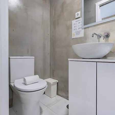 Moderno Com Terraco * Lizbona