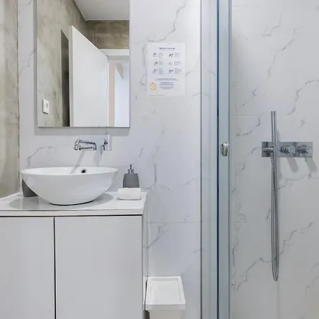 Moderno Com Terraco * Lizbona